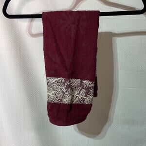Santens deep red burgundy hand towel in snow pine claret NWT 💯 cotton